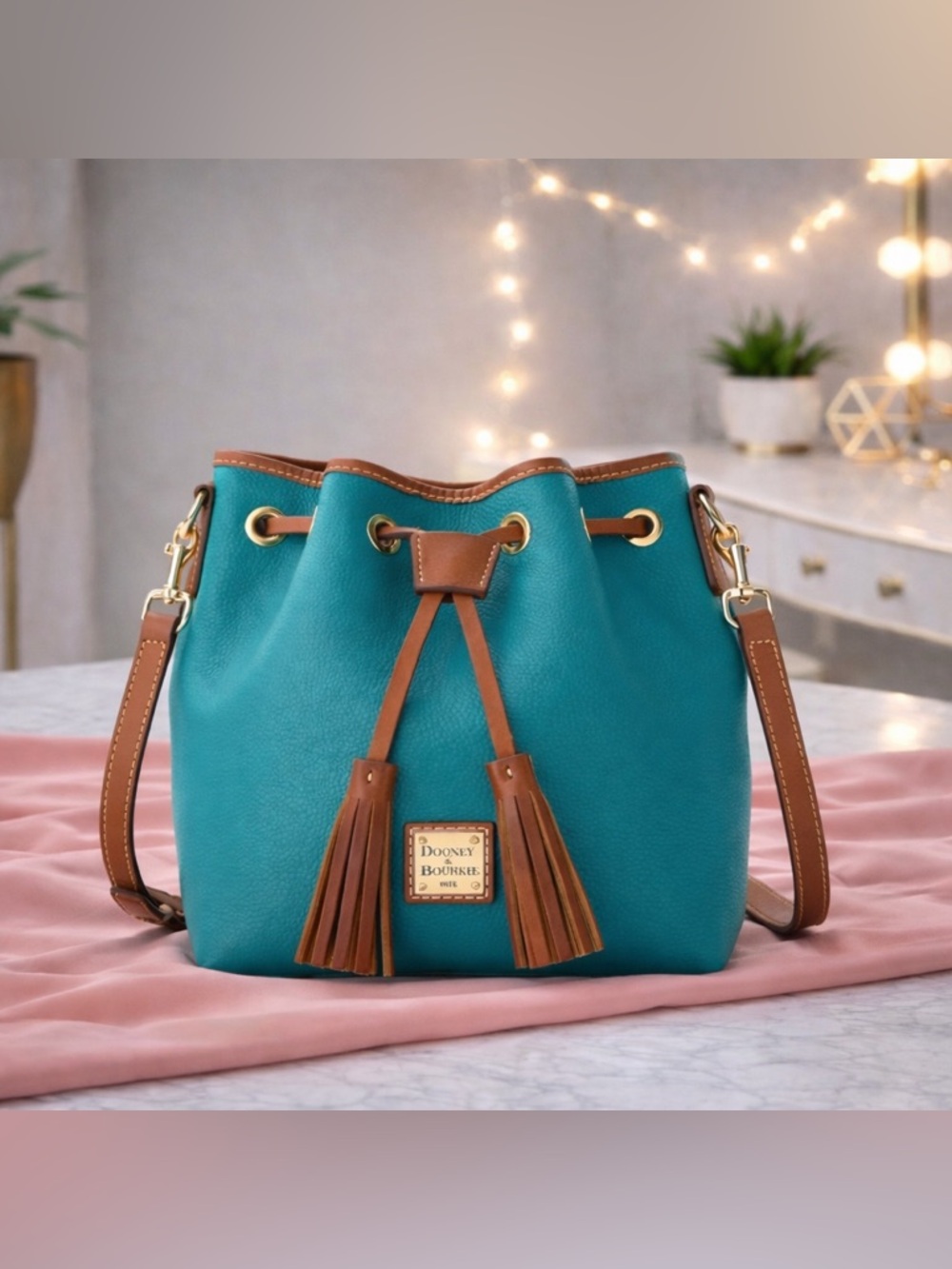 Dooney & Bourke Drawstring Bucketbag NWT